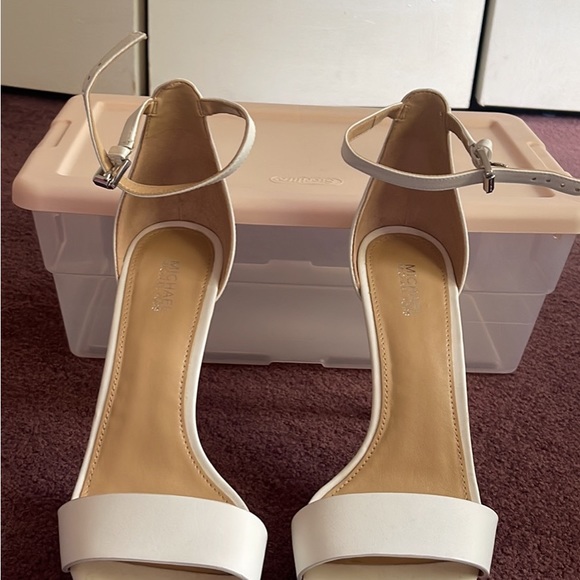 Micheal Kors high heels - Picture 4 of 5